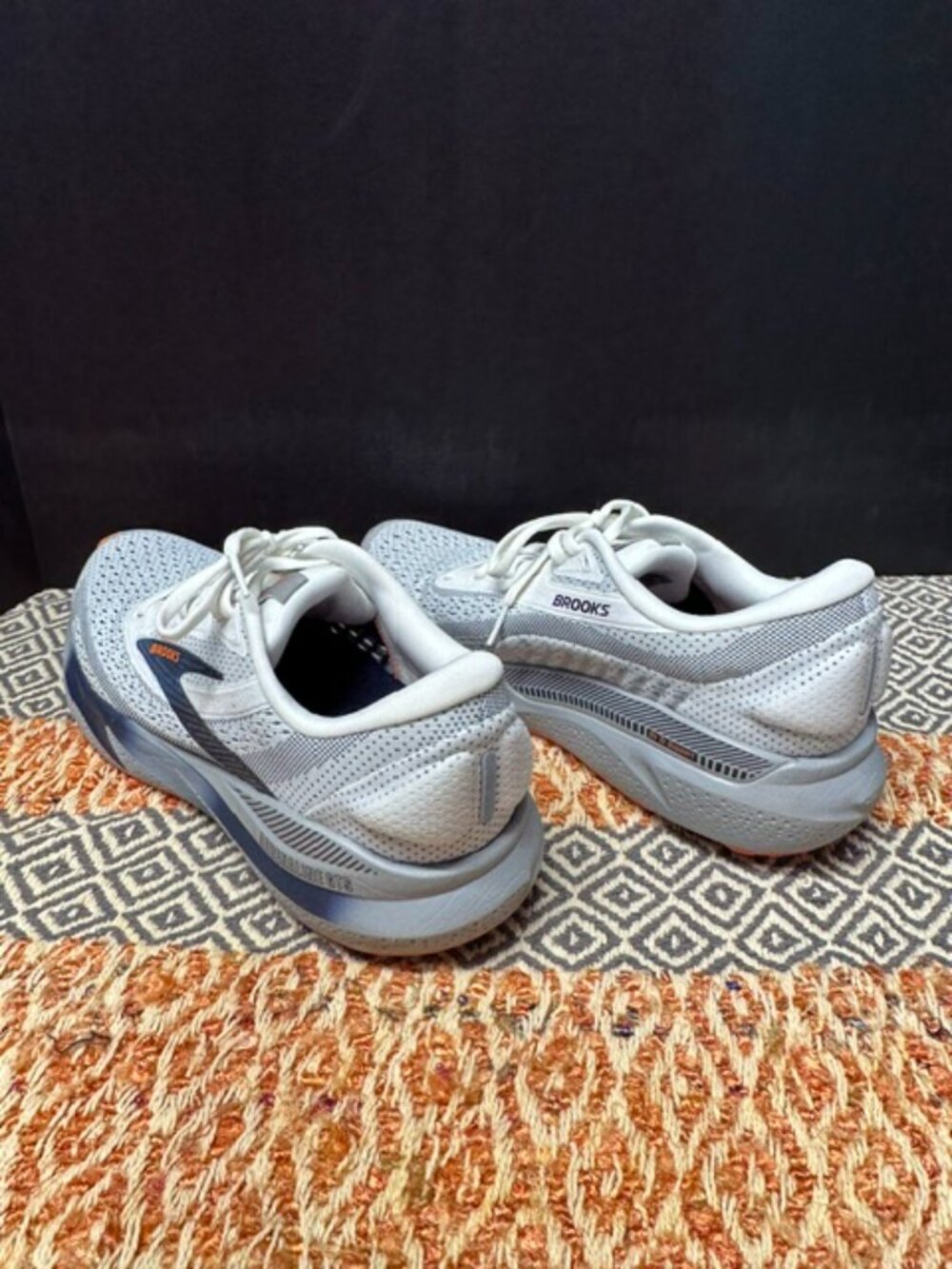 Brooks Adrenaline 24 Men's Size 9.5 - Picture 7 of 13